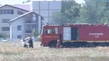 Incendiu de vegetație la intrarea pe Autostrada Soarelui, stins de pompierii bucureșteni