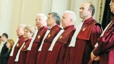 Guvernul a publicat o decizie CCR în Monitorul Oficial fără paragraful prin care se stipula că românii din străinătate nu pot fi scoși de pe listele electorale