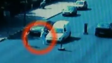 Accident filmat: Asistentă medicală de la Spitalul din Suceava, lovită pe trecerea de pietoni (VIDEO)