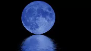 Fenomen astronomic rar prevăzut în seara de vineri: Pe cer vom vedea o "Lună albastră"