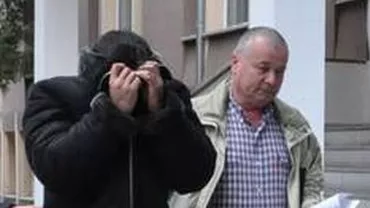 Dâmbovița: Bărbatul care a violat șase fetițe, dintre care patru îi erau nepoate, a fost arestat pentru viol și corupție sexuală