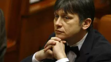 Crin Antonescu, probleme şi cu gramatica limbii române