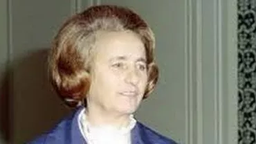 Teza de doctorat a Elenei Ceauşeşcu, de vânzare pe Amazon. Vezi cât costă un exemplar