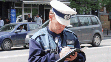 MAI: Începând de luni, câte un poliţist va fi plasat la fiecare unitate de învăţământ