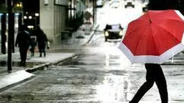 Vremea se răcește în toată țara, începând de luni: Vezi până când va ploua