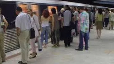 RATB şi Metrorex ameninţă cu greva, după modificările operate de Guvern în structura companiilor