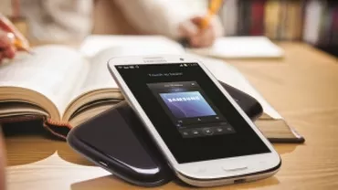 Samsung Galaxy S4 va fi lansat în câteva luni și e posibil să dispună de ecran OLED flexibil