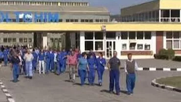 Omul de afaceri Ştefan Vuza a retras cele două oferte existente pentru preluarea Oltchim şi va înainta joi una nouă, "îmbunătăţită"