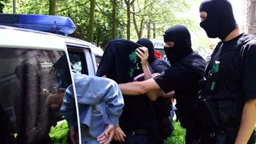 Doi tineri urmăriți internațional pentru un jaf petrecut în Italia, arestați la Sibiu