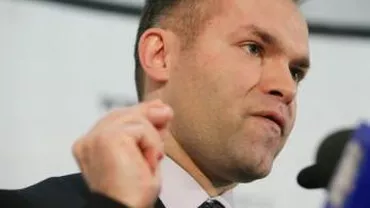 Funeriu către Ponta: Legea Educației blochează accesul plagiatorilor la posturile universitare