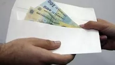 Șofer din Timiș, prins în flagrant în timp ce încerca să mituiască polițiști: Bărbatul s-a ales cu dosar penal