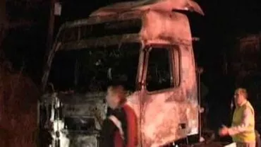 Județul Cluj: Un autotren a luat foc pe autostrada A3