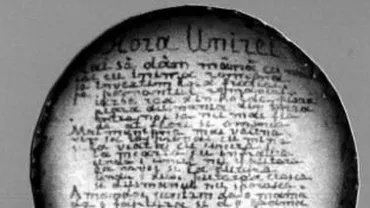 Un buton de cămașă, aparținându-i lui Mihail Kogălniceanu, inscripționat cu textul ”Horei Unirii”, dat în urmărire internațională după ce a fost furat din muzeu