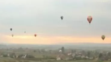 Festivalului Internaţional al Baloanelor: Spectacol de culoare la răsăritul soarelui, la Baia Mare