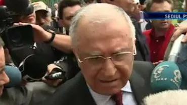 Protest cu scandal în fața sediului PSD:  Președintelui sindicatului revoluționarilor i s-a făcut rău