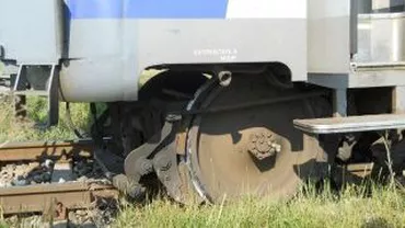 Iași: 150 de călători evacuați dintr-un tren a cărui locomotivă a luat foc: Nu există victime