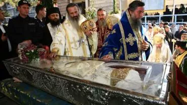 Biserica Ortodoxă din Bulgaria cere autorităţilor din România să-i restituie moaştele Sfintei Parascheva