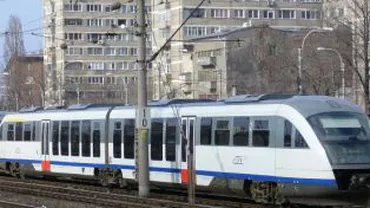 O fată de 13 ani a murit după ce a căzut din tren în apropierea Capitalei