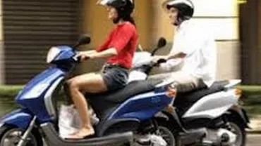 Permisul de conducere, obligatoriu de acum înainte pentru conducătorii de mopede