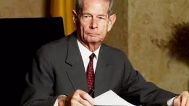 Angela Gheorghiu, Oana Pellea şi Mugur Isărescu, decoraţi de Regele Mihai I, de ziua sa