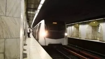 Incendiu în zona intrării în staţia de metrou Timpuri Noi, nu sunt victime