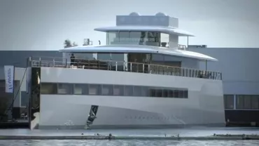 Ultimul gadget Steve Jobs e gata, iahtul proiectat și construit de el a fost lansat la apă (VIDEO)