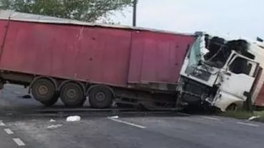 Un tir a derapat pe DN1: Circulația blocată pe sensul de mers Brașov – Ploiești