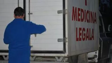 Cadavrul unui copil, găsit într-o groapă la fundația unui imobil din Năvodari