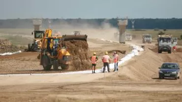 Descoperire istorică pe autostrada Sibiu-Orăştie: Arheologii au găsit un fragment ceramic ce ar putea dovedi existenţa scrierii în neoliticul timpuriu