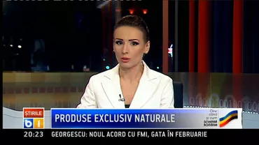 Un prezentator TV grec, atacat cu ouă şi iaurt în timpul unei emisiuni (VIDEO)