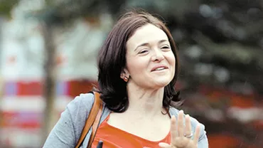 Directorul operaţional al Facebook, Sheryl Sandberg, a vândut acțiuni în valoare de 7,4 milioane dolari