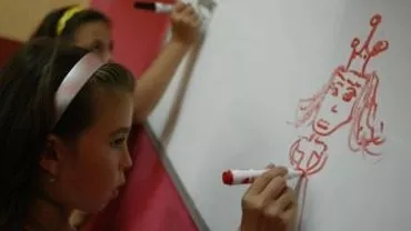 Caz șocant la o grădiniță din Vaslui: Copii tratați cu pastile de educatoare pentru a fi cuminți