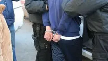 Fiul interlopului Ion Oneaţă, reţinut de poliţişti pentru tâlhărie