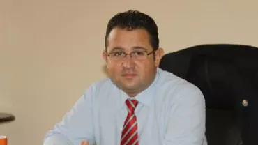 Candidatul PP-DD Marius Dugulescu îi urează "la mulţi ani şi sănătate" unui cetățean mort de 8 ani