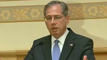 Ambasadorul Mark Gitenstein, decorat de Traian Băsescu la final de mandat