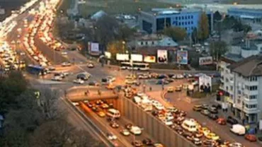 Trafic îngreunat pe DN1, la ieșirea din București: O persoană a murit după ce trei mașini s-au ciocnit
