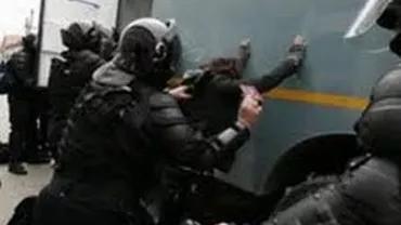 Percheziții în București și în județele Olt și Argeș, la persoane suspecte de evaziune fiscală