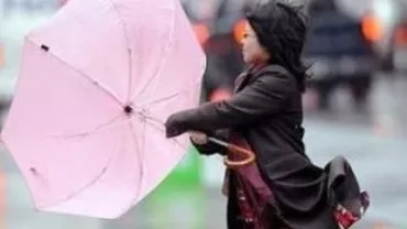 Avertizare de vânt puternic pentru mai multe județe din țară