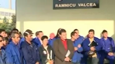 Angajaţii combinatului Oltchim au primit salariile restante pentru octombrie