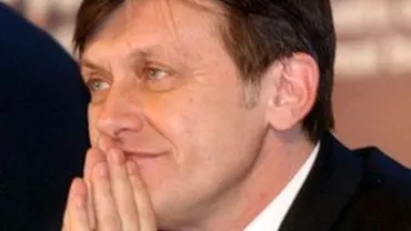 Crin Antonescu: Nu caută nimeni cu lumânarea să-l suspende pe Băsescu. Vrem și noi sărbători liniștite cu familia