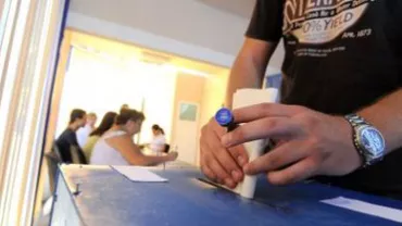 Incidente la alegerile parlamentare: 114 de secții de votare din Prahova fără curent electric. Ștampilă furată într-o secție din București