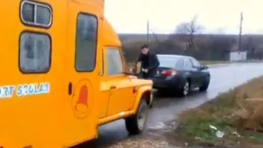 Turism electoral în Teleorman: Alegătorii au fost duși la vot cu microbuzele (VIDEO)