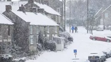 Vaslui: Circulaţia rutieră pe două drumuri naţionale şi 12 judeţene, blocată din cauza viscolului