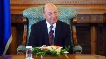 Traian Băsescu se va întâlni simultan cu toate partidele, luni, de la ora 10:00, pentru consultări privind desemnarea premierului