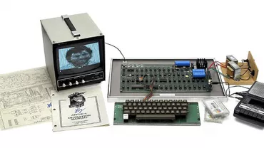 Apple I, primul computer al companiei Apple, a fost vândut la o licitație pentru 630.000 de dolari