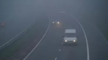 Cod galben de ceață pentru cinci județe: Vântul va atinge viteze de până la 65 de km/h