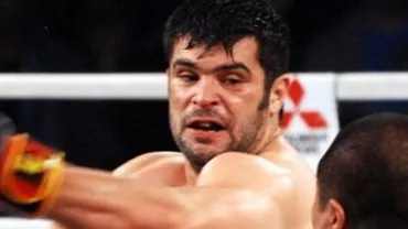 Daniel Ghiță, învins în finala K1 de către olandezul Semmy Schilt