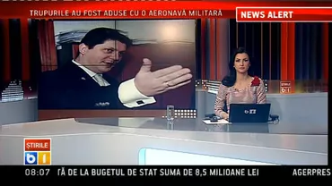 Un model a rămas cu sânul dezgolit în mijlocul unei prezentări de modă (VIDEO)