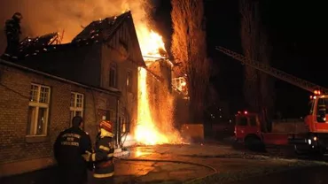 Căminul Cultural din Livezi, județul Harghita, distrus în totalitate în urma unui incendiu