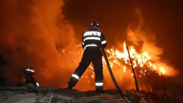 Bacău: Patru copii au murit într-un incendiu izbucnit în casa în care locuiau